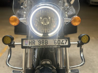 Silver Royal Enfield Meteor 350 Supernova