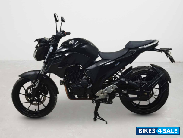 Yamaha FZ25