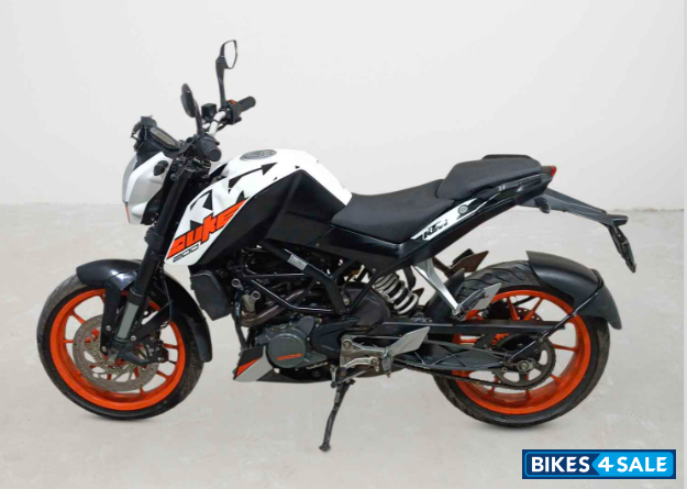 KTM Duke 200