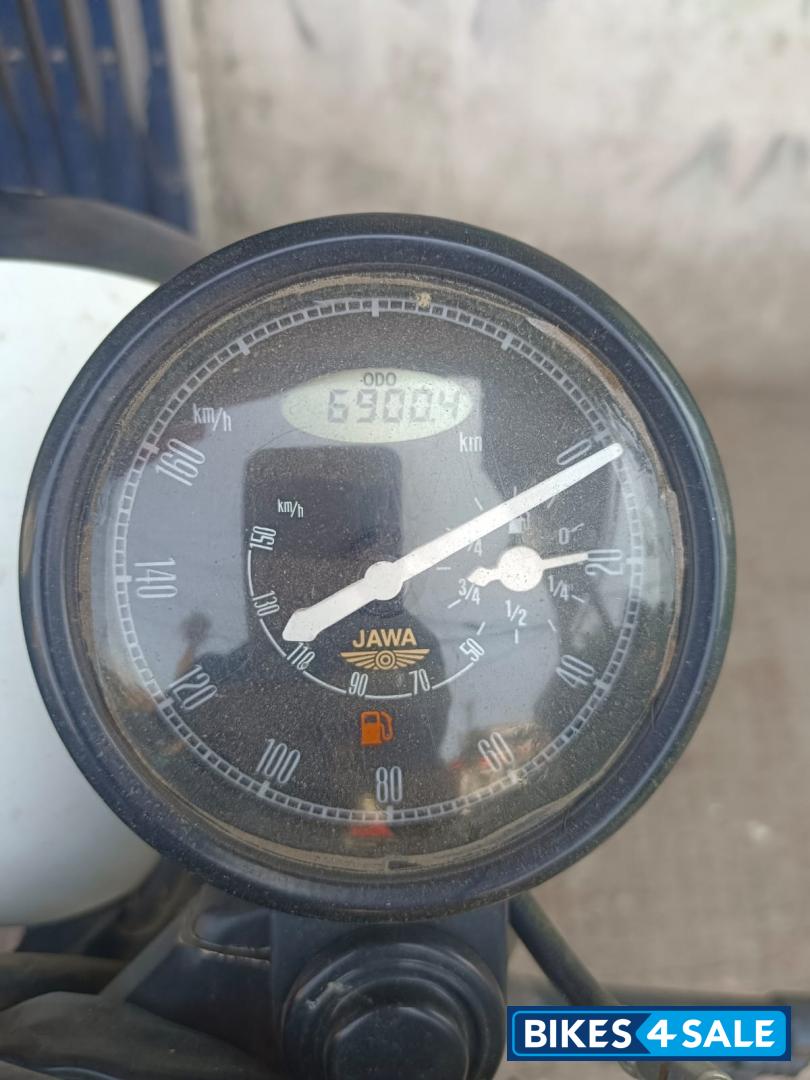 Jawa 42 Dual Channel ABS Sirius White