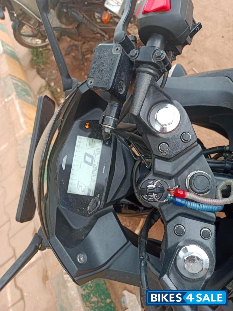 Black And Red Suzuki Gixxer SF BS6