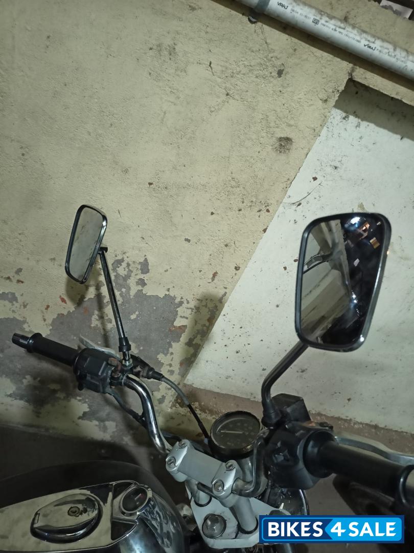 Bajaj Avenger 220 DTS-i