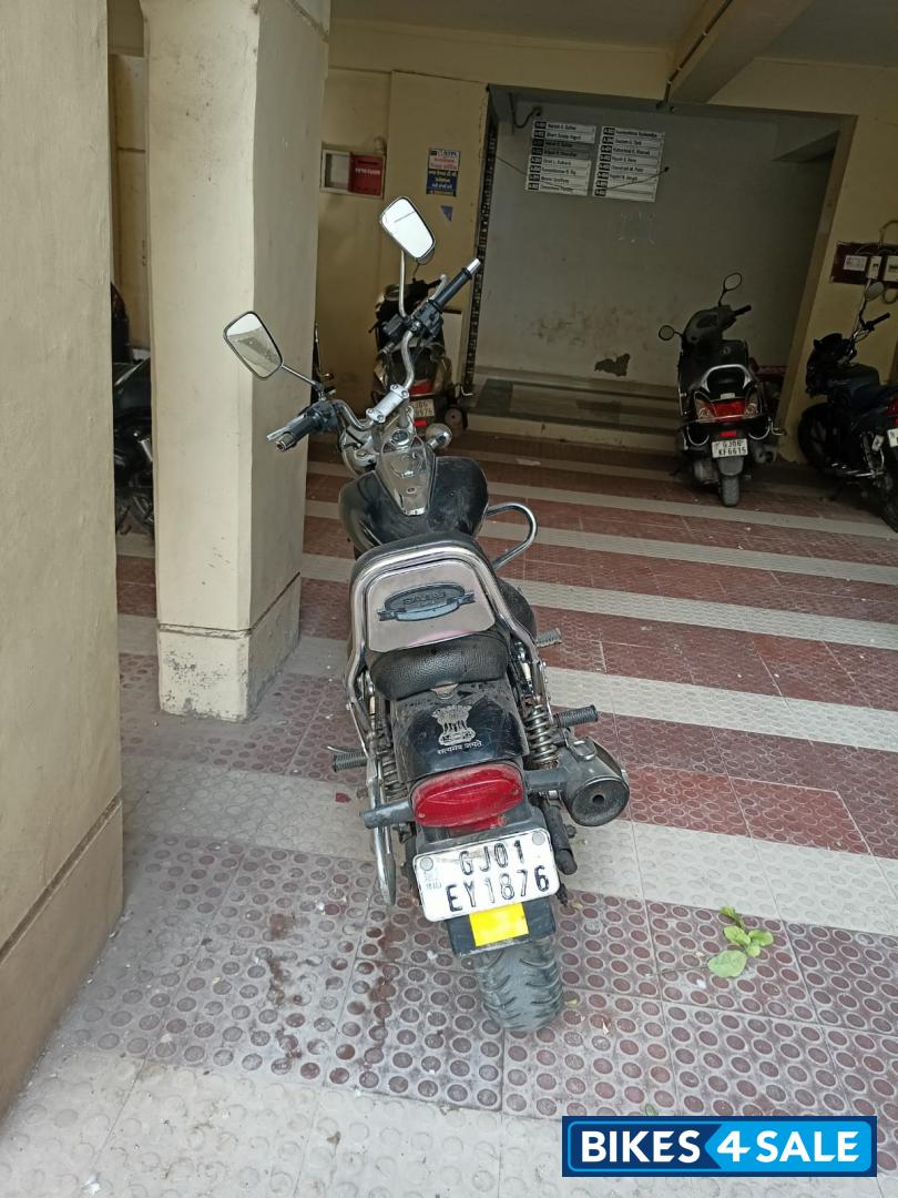 Bajaj Avenger 220 DTS-i