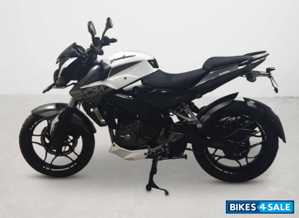 Bajaj Pulsar NS200