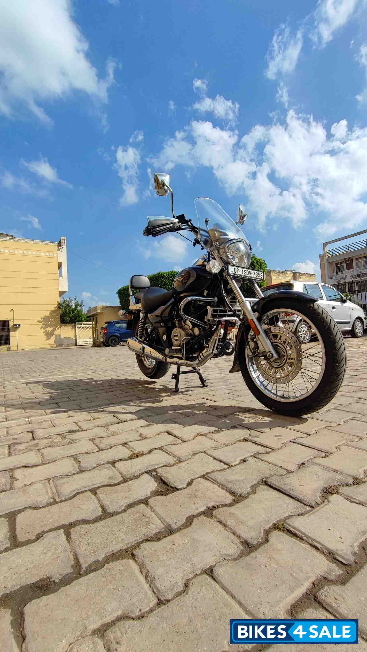 Auburn Black Bajaj Avenger Cruise 220 BS6