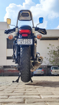 Auburn Black Bajaj Avenger Cruise 220 BS6