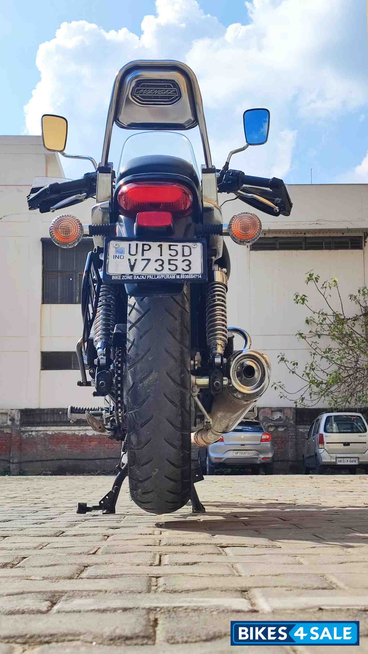 Auburn Black Bajaj Avenger Cruise 220 BS6