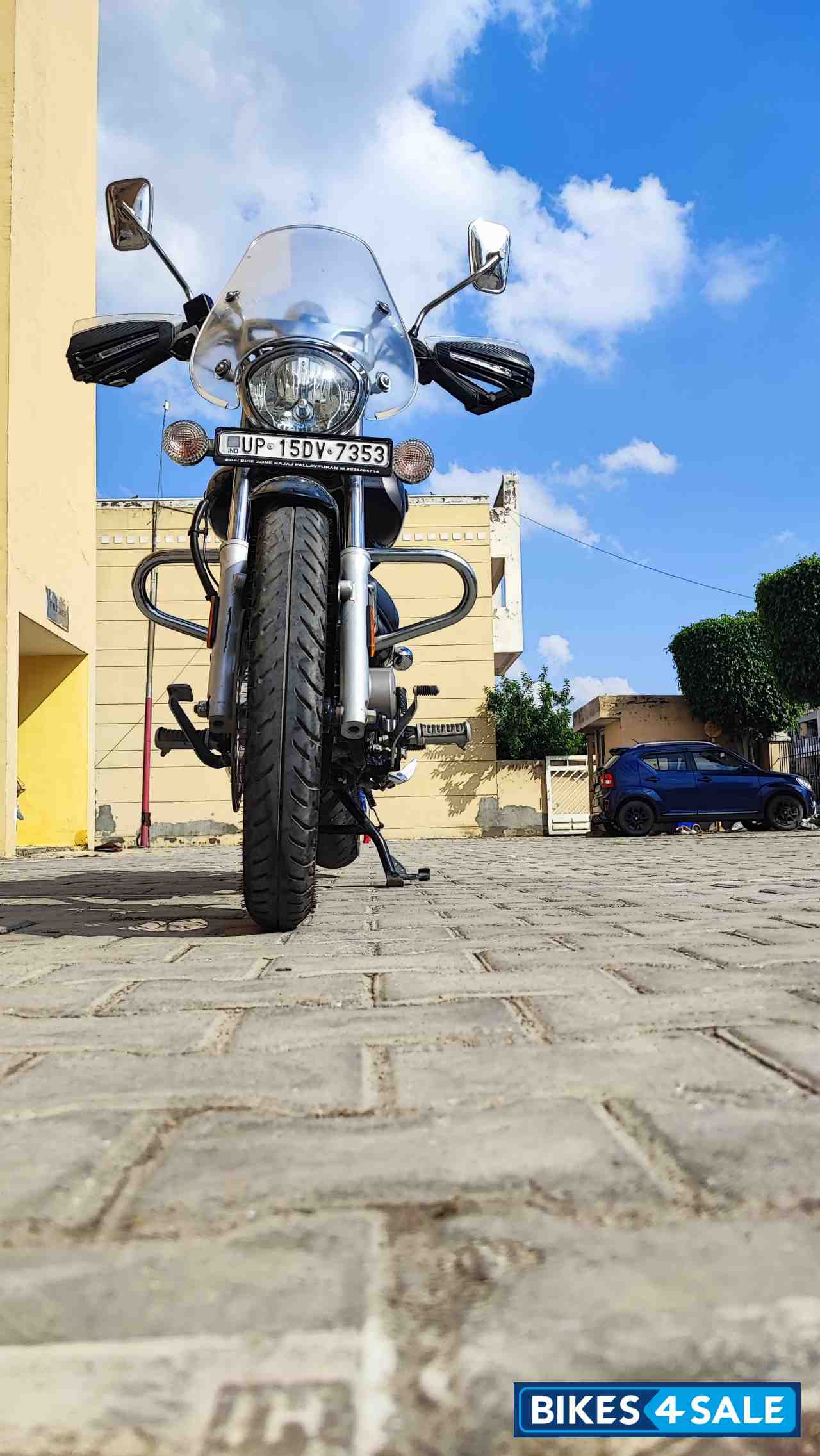 Auburn Black Bajaj Avenger Cruise 220 BS6
