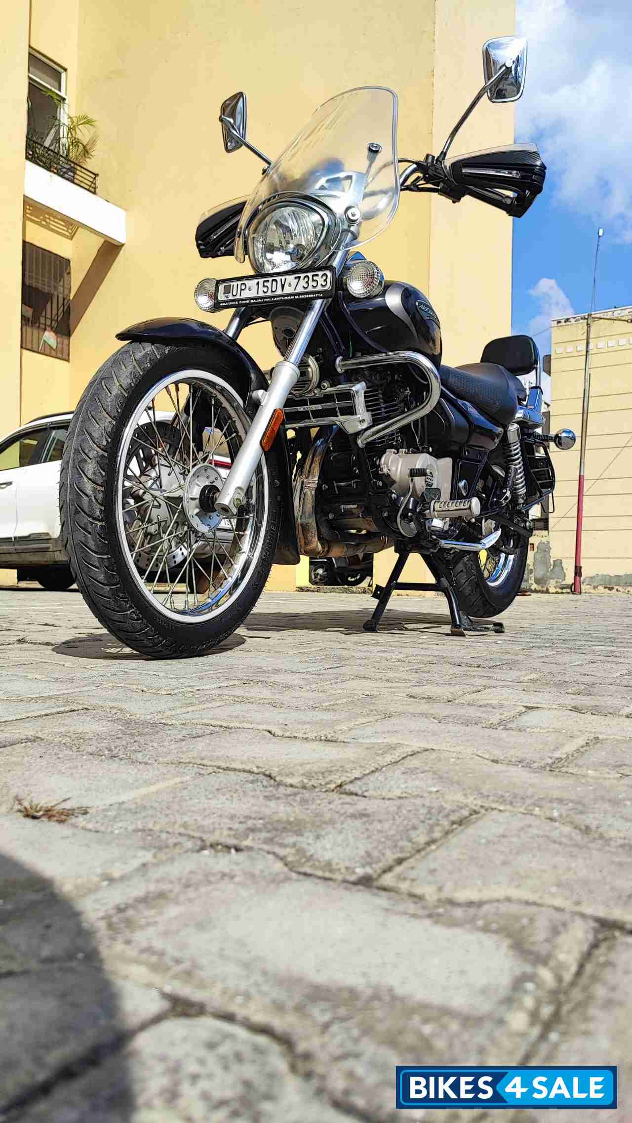 Auburn Black Bajaj Avenger Cruise 220 BS6