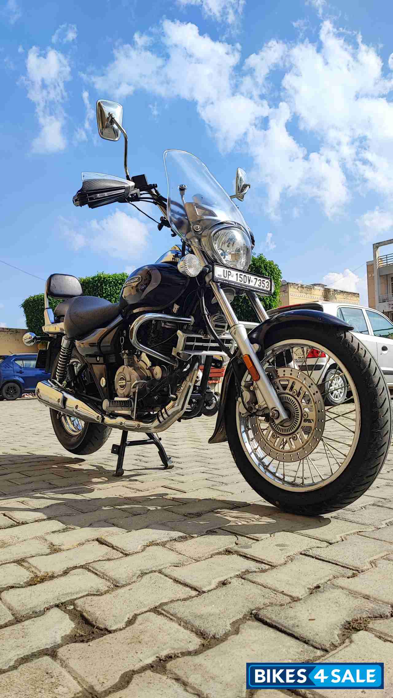 Auburn Black Bajaj Avenger Cruise 220 BS6