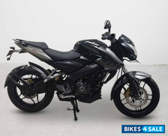Bajaj Pulsar NS200