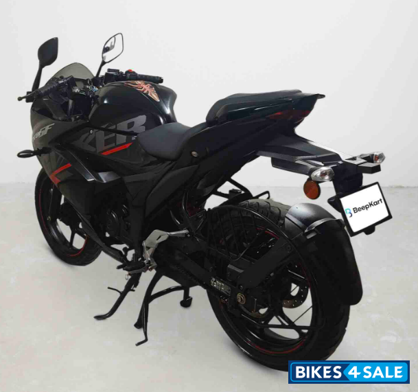 Suzuki Gixxer SF