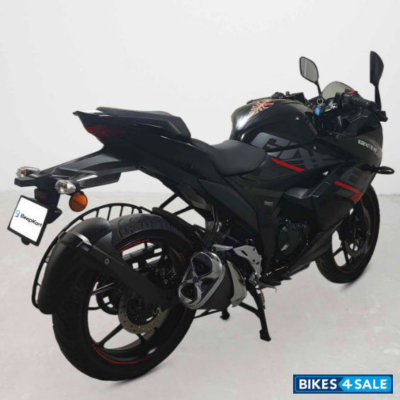 Suzuki Gixxer SF