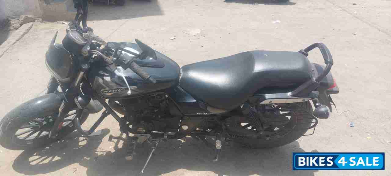 Bajaj Avenger Street 160