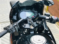 Bajaj Pulsar 220F