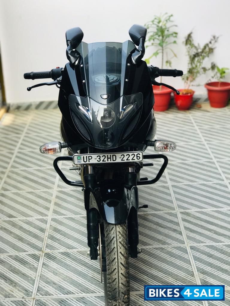 Bajaj Pulsar 220F