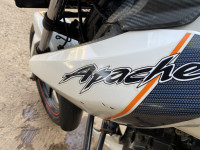 White TVS Apache RTR 160