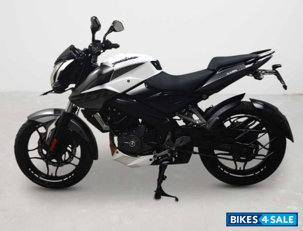 Bajaj Pulsar NS200