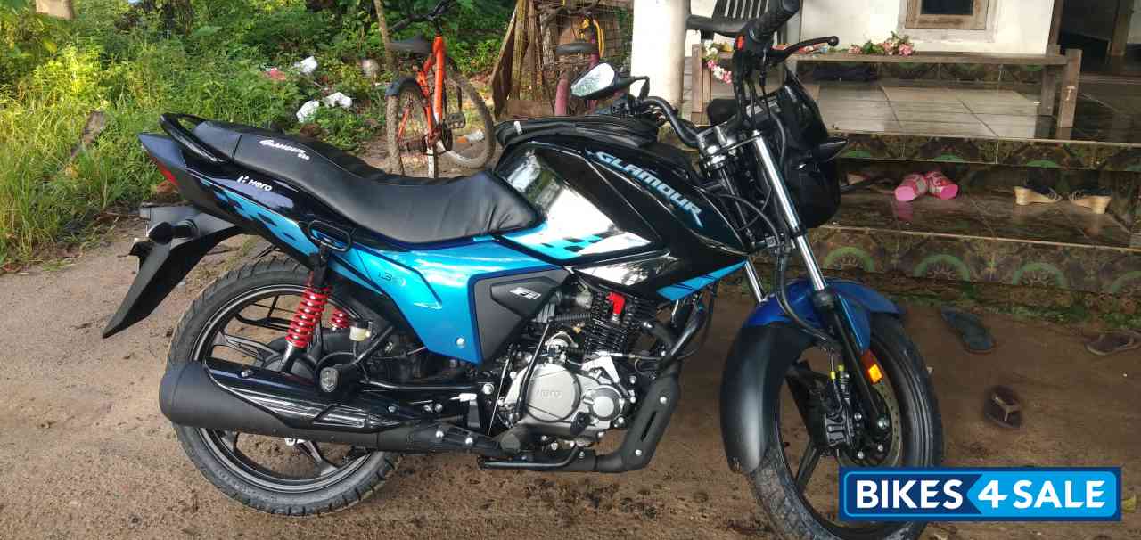 Black- Blue Hero Glamour BS6