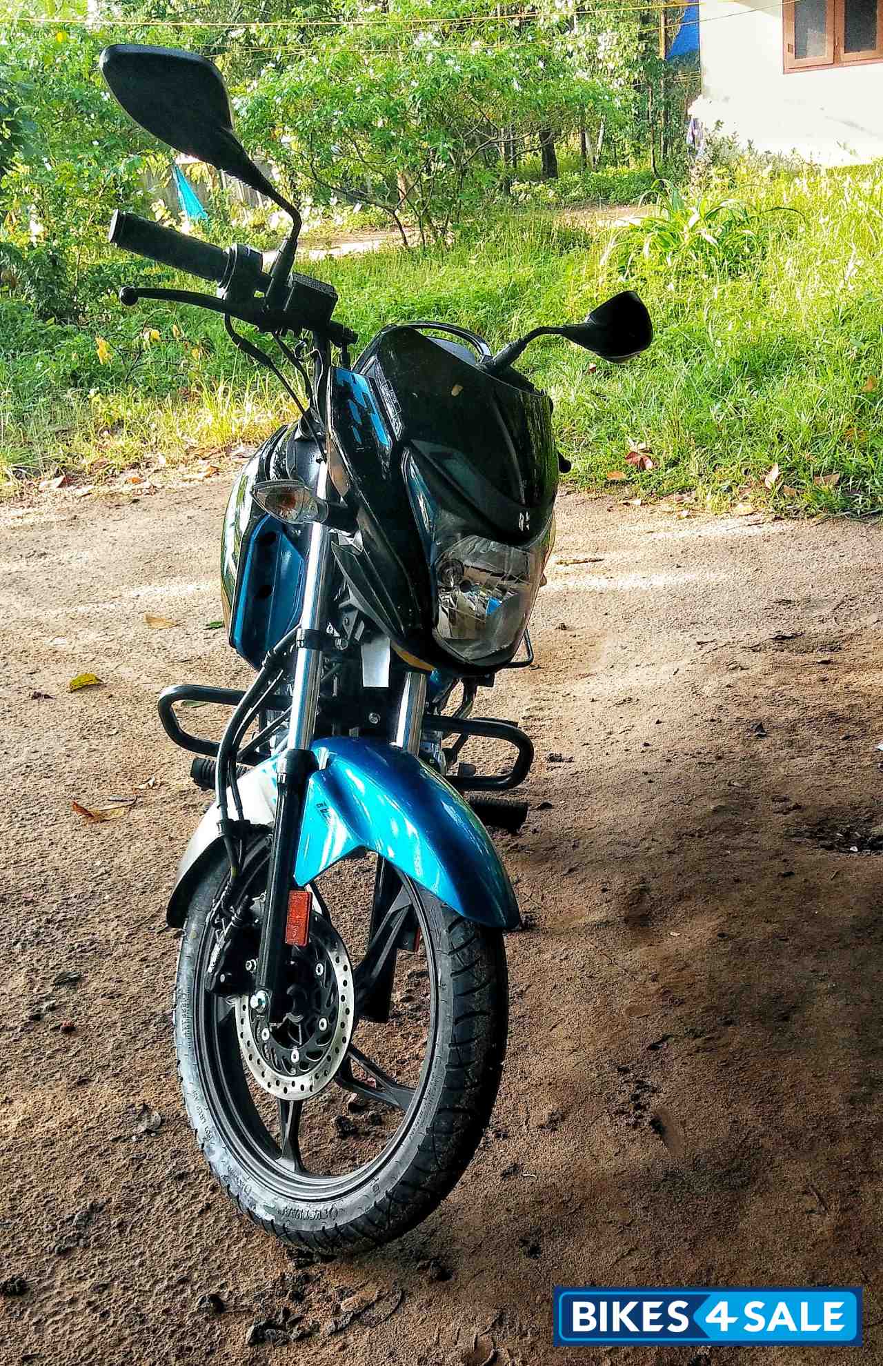 Black- Blue Hero Glamour BS6