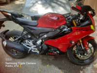 Yamaha R15 V4