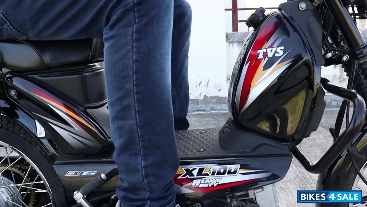 Black TVS XL100 Comfort i-TOUCHstart