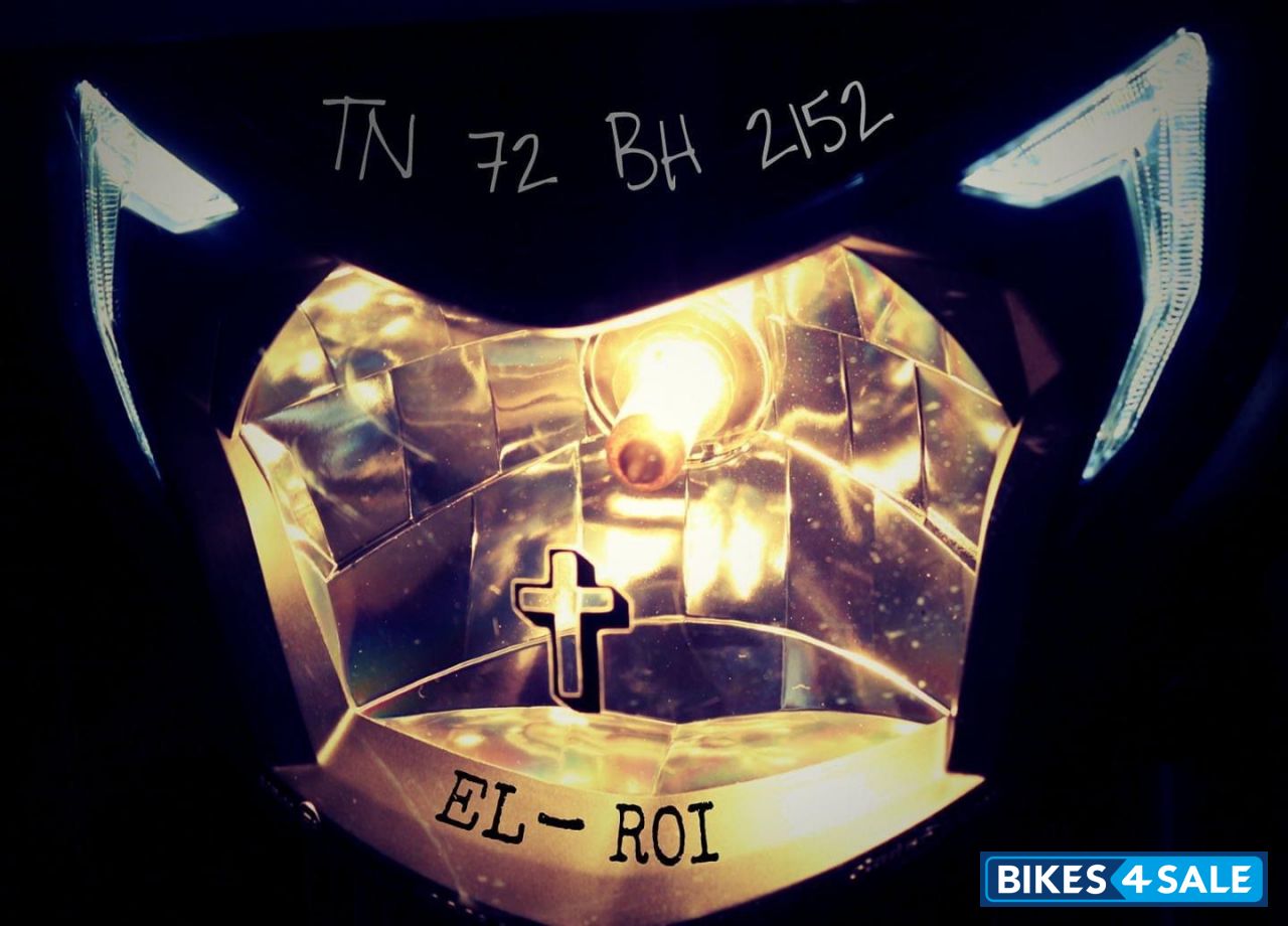 Black TVS Apache RTR 200 4V