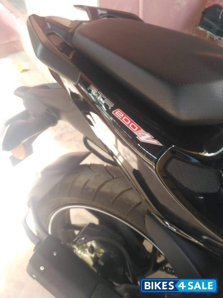 Black TVS Apache RTR 200 4V