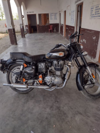 Black Royal Enfield Bullet Standard 350