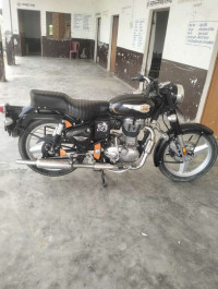 Black Royal Enfield Bullet Standard 350