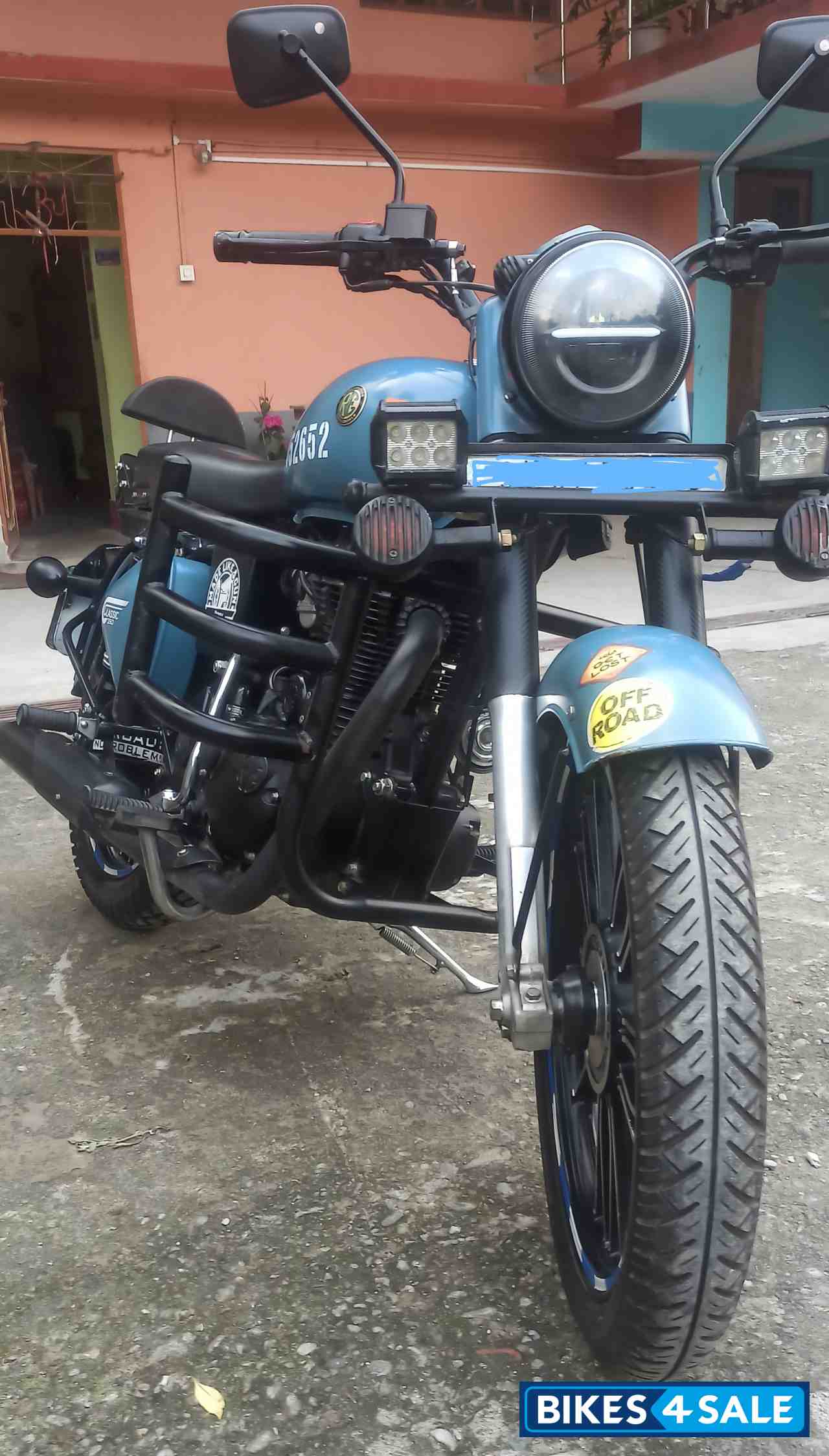 Airborne Blue Royal Enfield  Classic Signals 350cc dual abs
