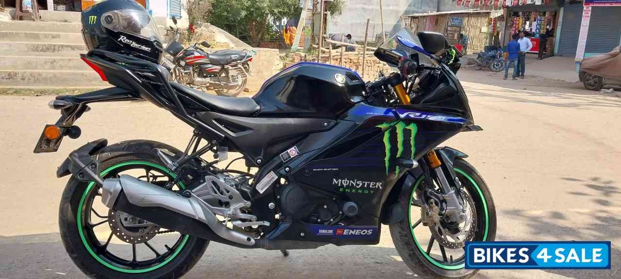Yamaha R15M Monster Energy MotoGP Edition