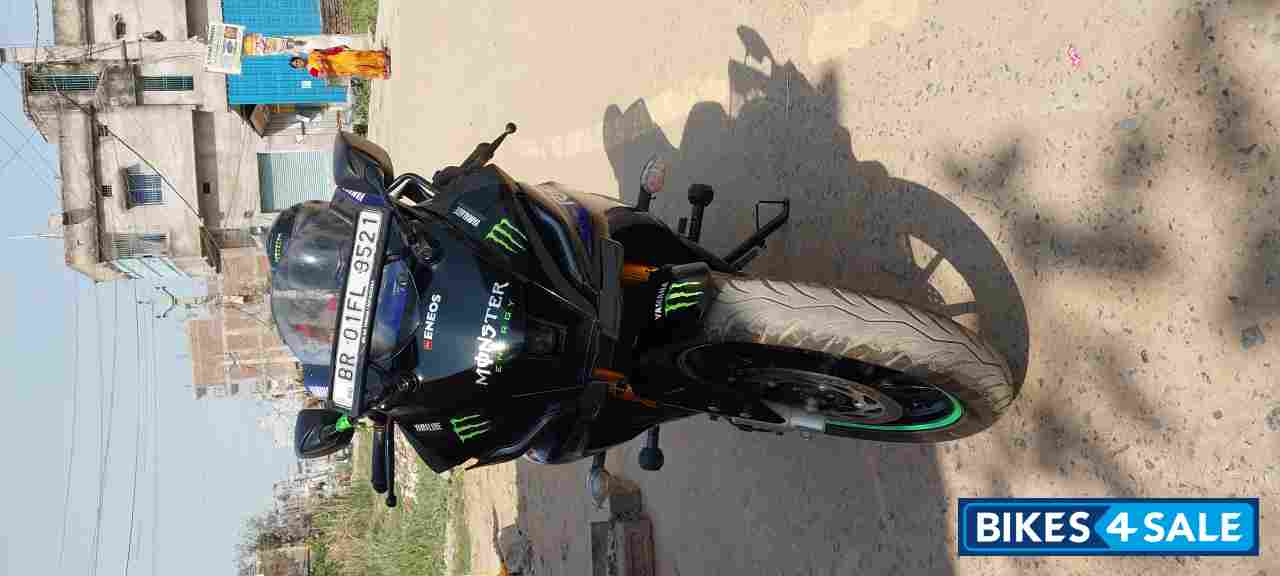 Yamaha R15M Monster Energy MotoGP Edition