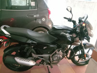 Black Bajaj Pulsar 125 Carbon Fibre Disc Single Seat
