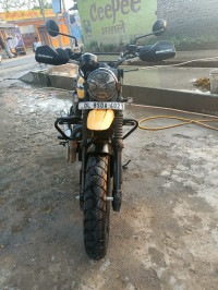 Yezdi Scrambler Single Tone