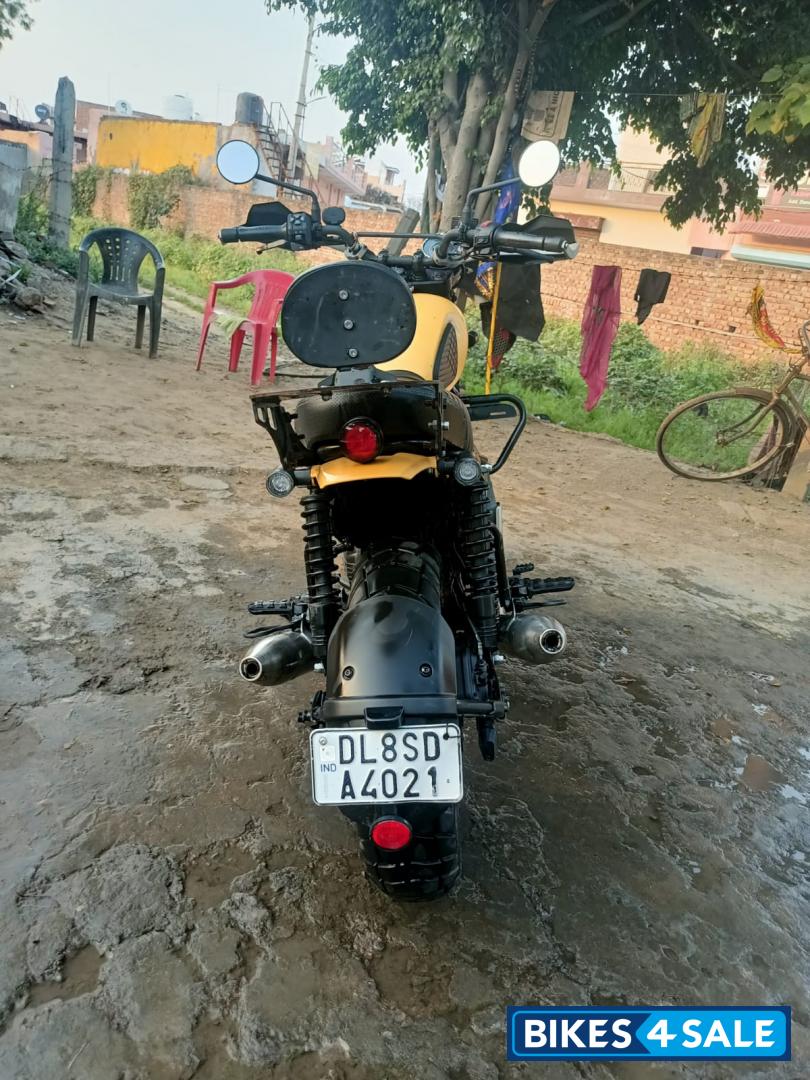 Yezdi Scrambler Single Tone