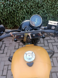 Yezdi Scrambler Single Tone