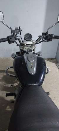 Bajaj Avenger 220 DTS-i