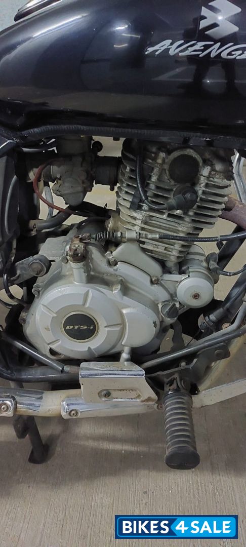 Bajaj Avenger 220 DTS-i Bajaj Avenger 220 DTS-i