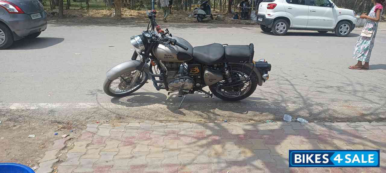 Royal Enfield Classic 350