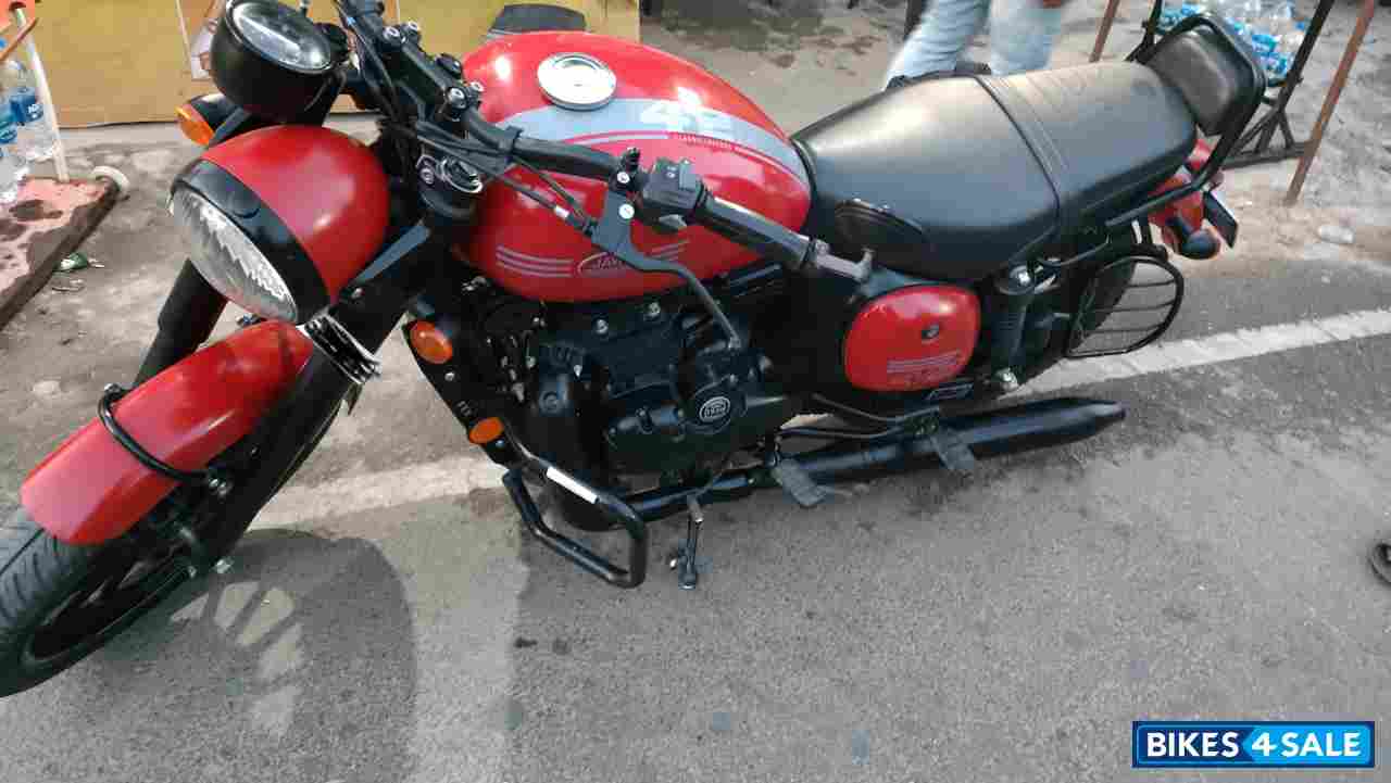 Jawa forty two BS6