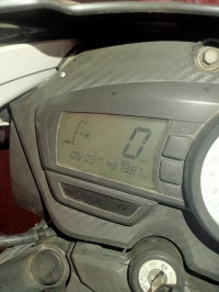 White TVS Apache RTR 180