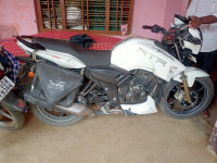 White TVS Apache RTR 180