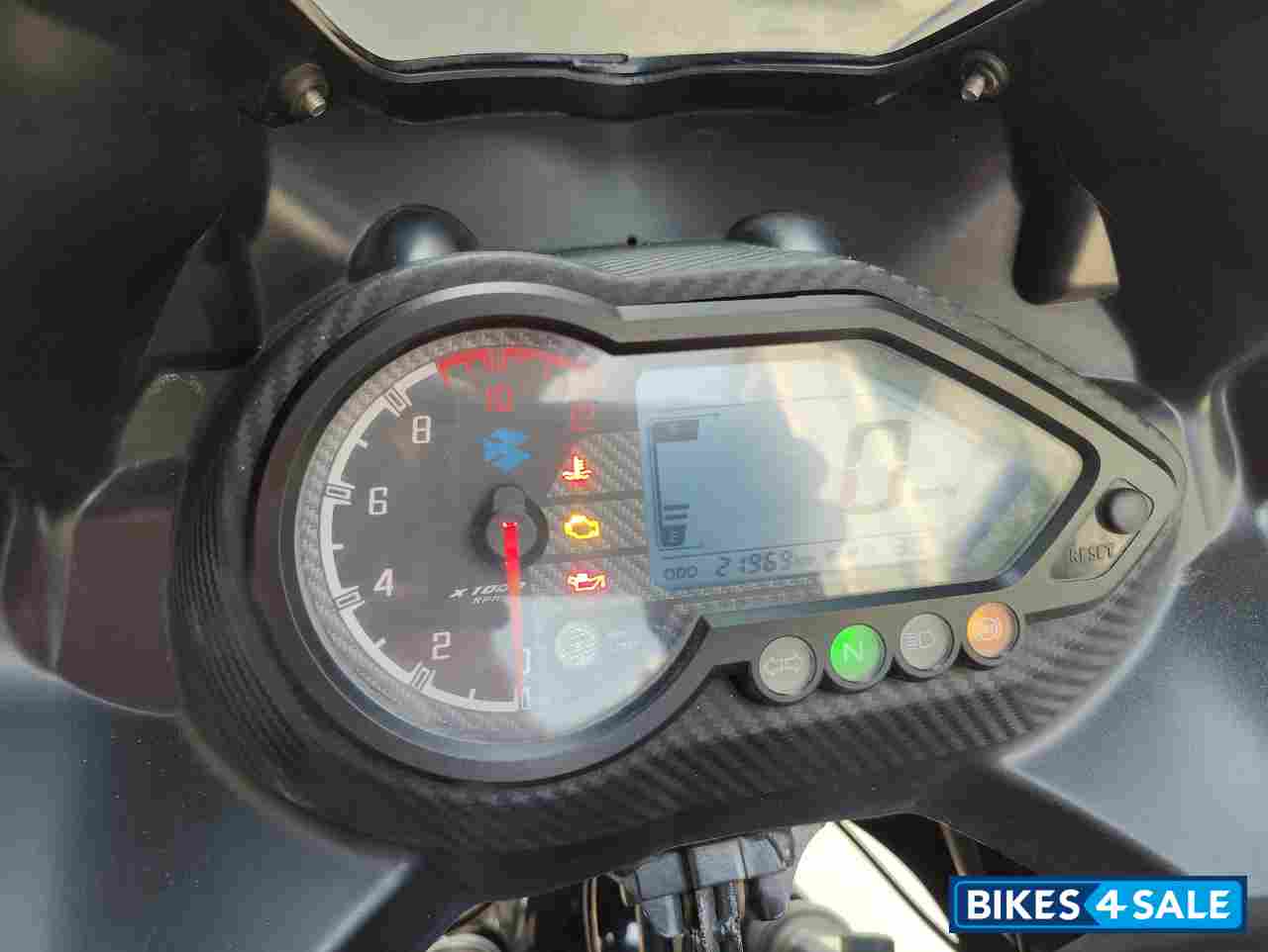 Bajaj Pulsar 220F BS6