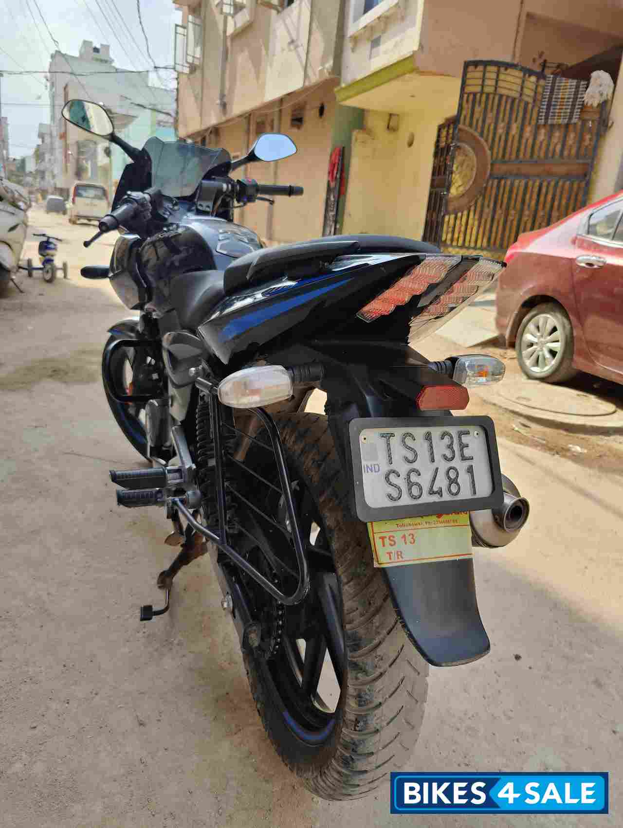 Bajaj Pulsar 220F BS6