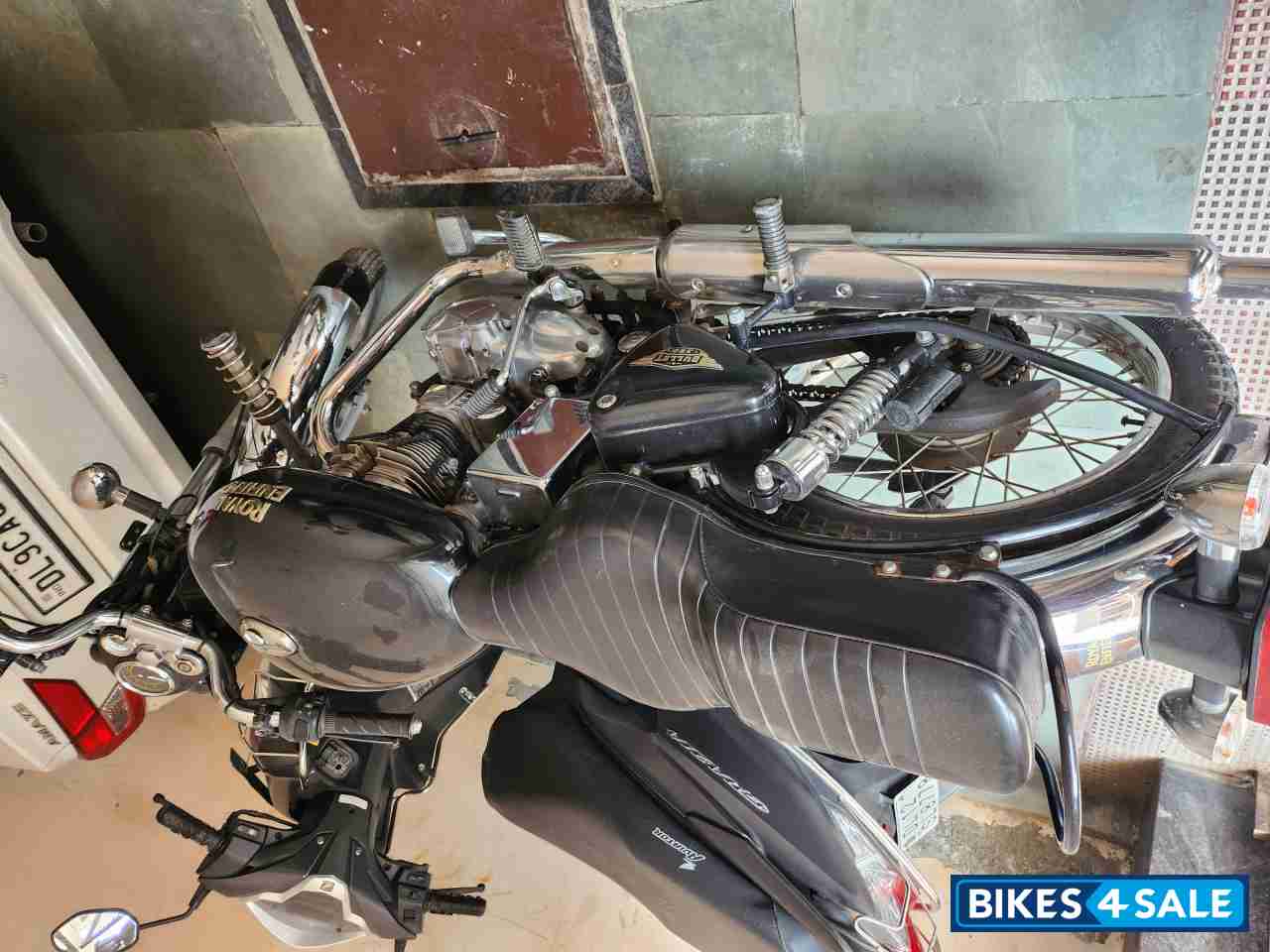 Black Royal Enfield Bullet Electra Twinspark