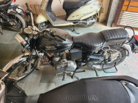 Black Royal Enfield Bullet Electra Twinspark