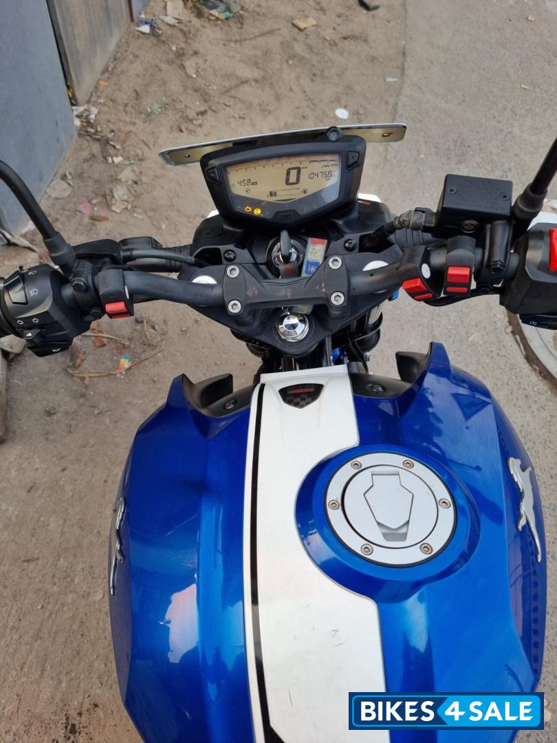 TVS Apache RTR 160 4V BS6