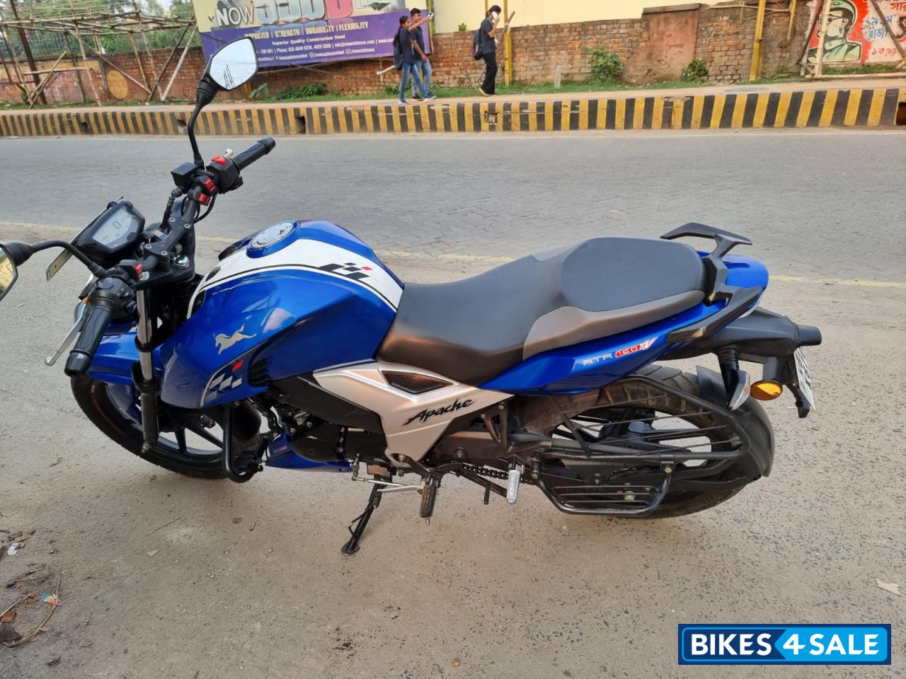 TVS Apache RTR 160 4V BS6