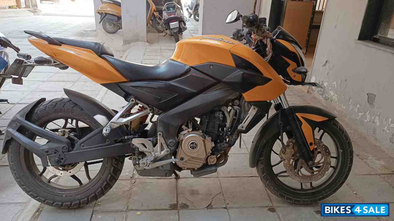 Bajaj Pulsar 200 NS